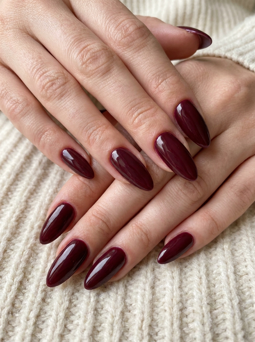 Burgundy Almond Nails – gepflegte Nagelidee 2026